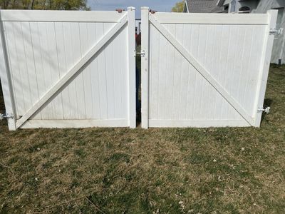 Vinyl Gates