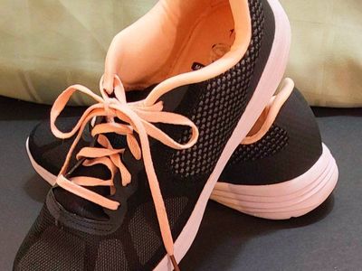 Ladies Shoes, size 11