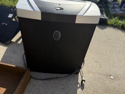 Novitech Paper Shredder - Working Condition