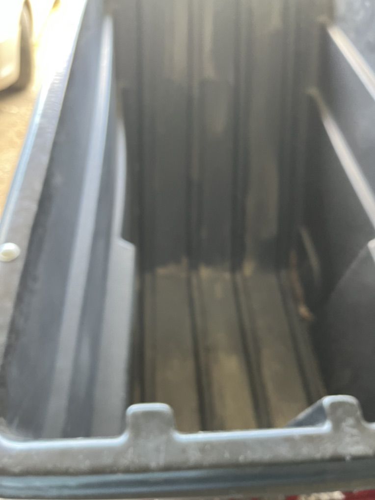 Main image 3