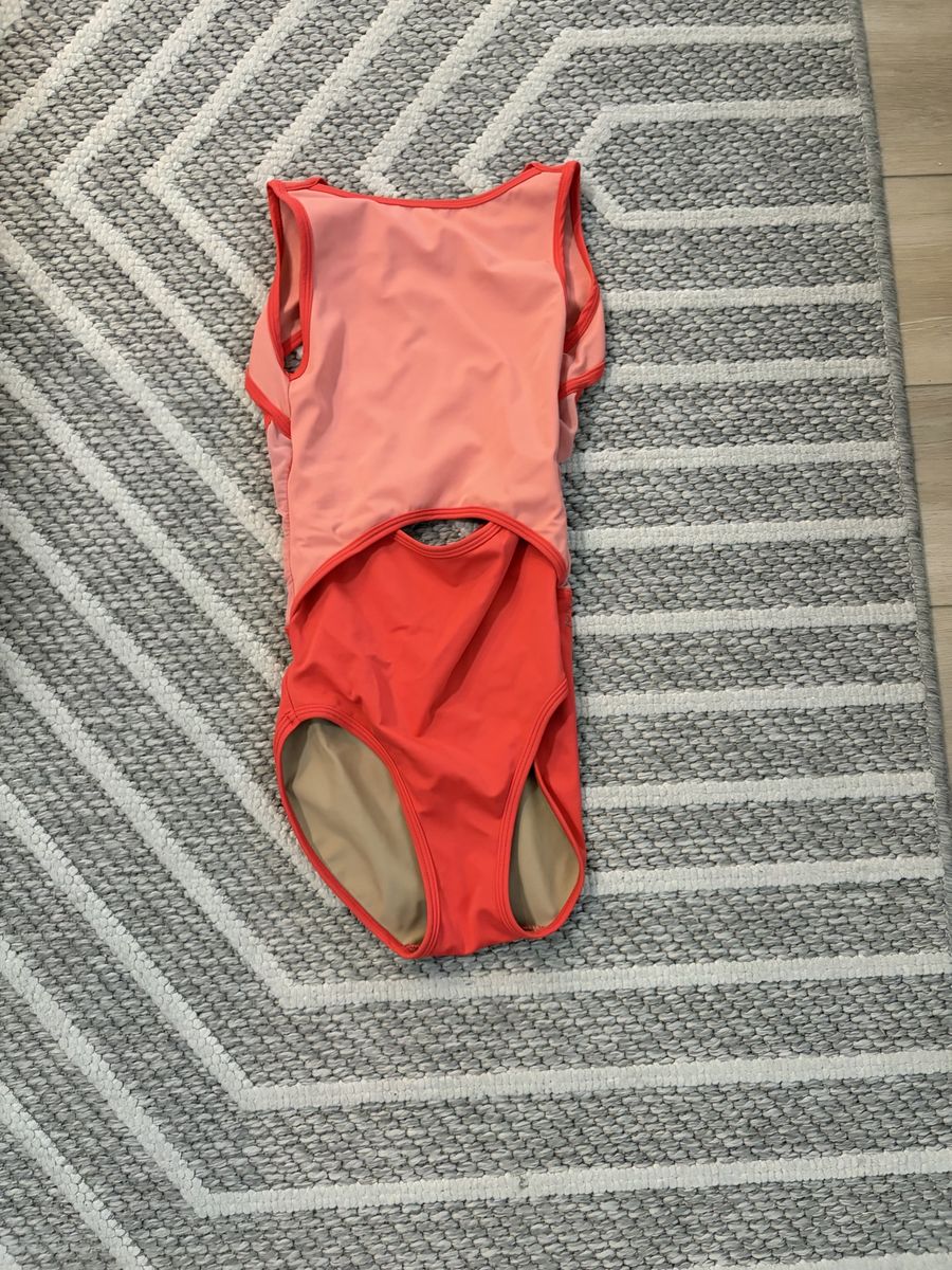 Five Dance Leo Petite Adult