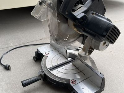 Black And Decker Power Miter Saw