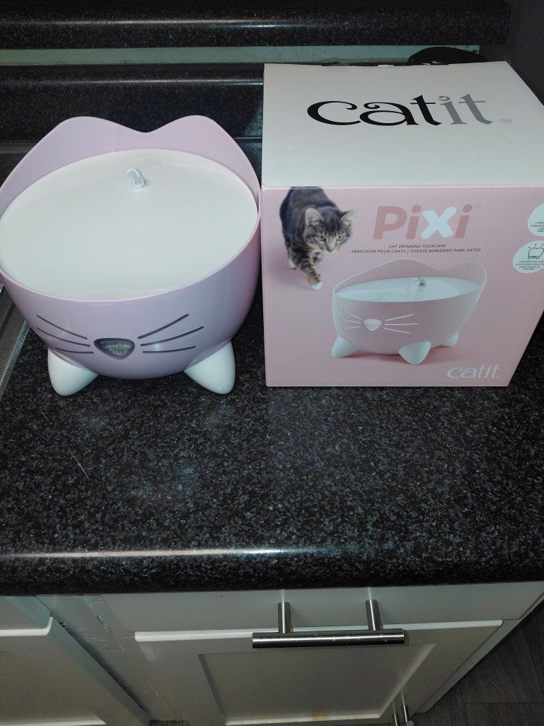 Catit Pixi Pink Cat Drinking Fountain - 2.5L, 3 Drinking Options, Filter, Ultra-Silent