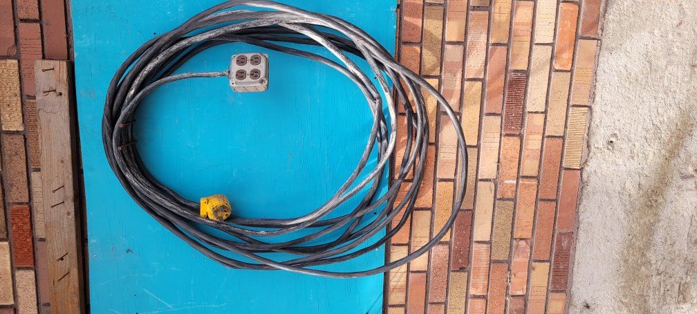 Job site heavy duty extention cord