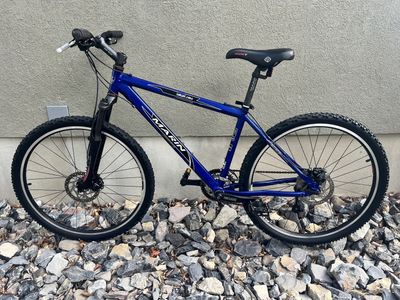 Marin Hawk Hill Mountain Bike – 15" Frame, Disc Brakes