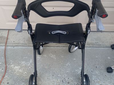 HIGH QUALITY HANDY CAP WALKER