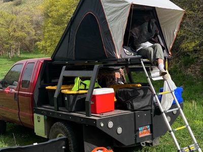 Roof top tent