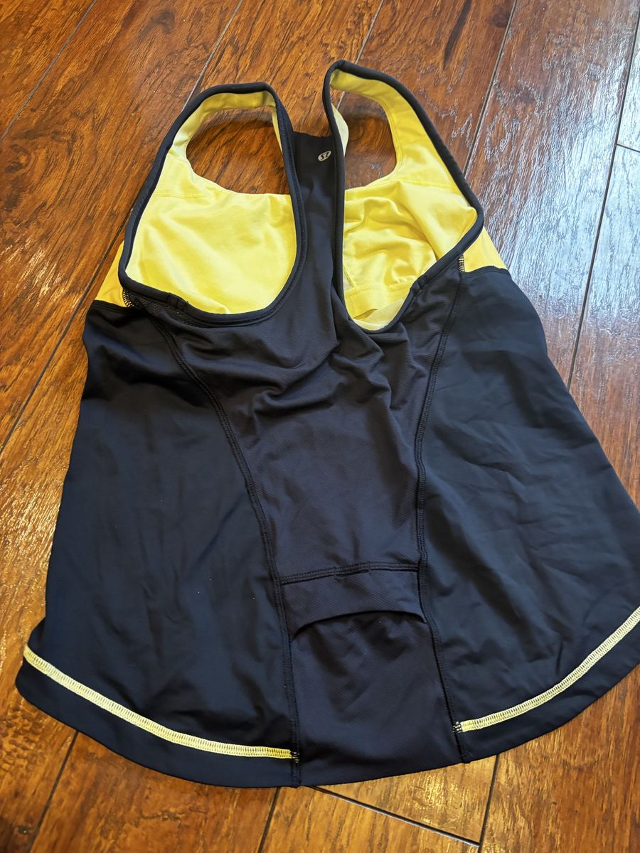 Lululemon Black & Yellow Athletic Tank Top Built-In Bra Racerback - Women's Size 6