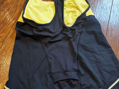Lululemon Black & Yellow Athletic Tank Top Built-In Bra Racerback - Women's Size 6