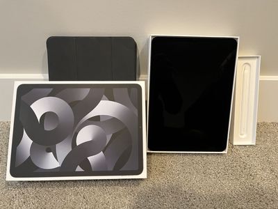 iPad Air (5th Gen) 64GB WiFi , Apple Pencil & Case