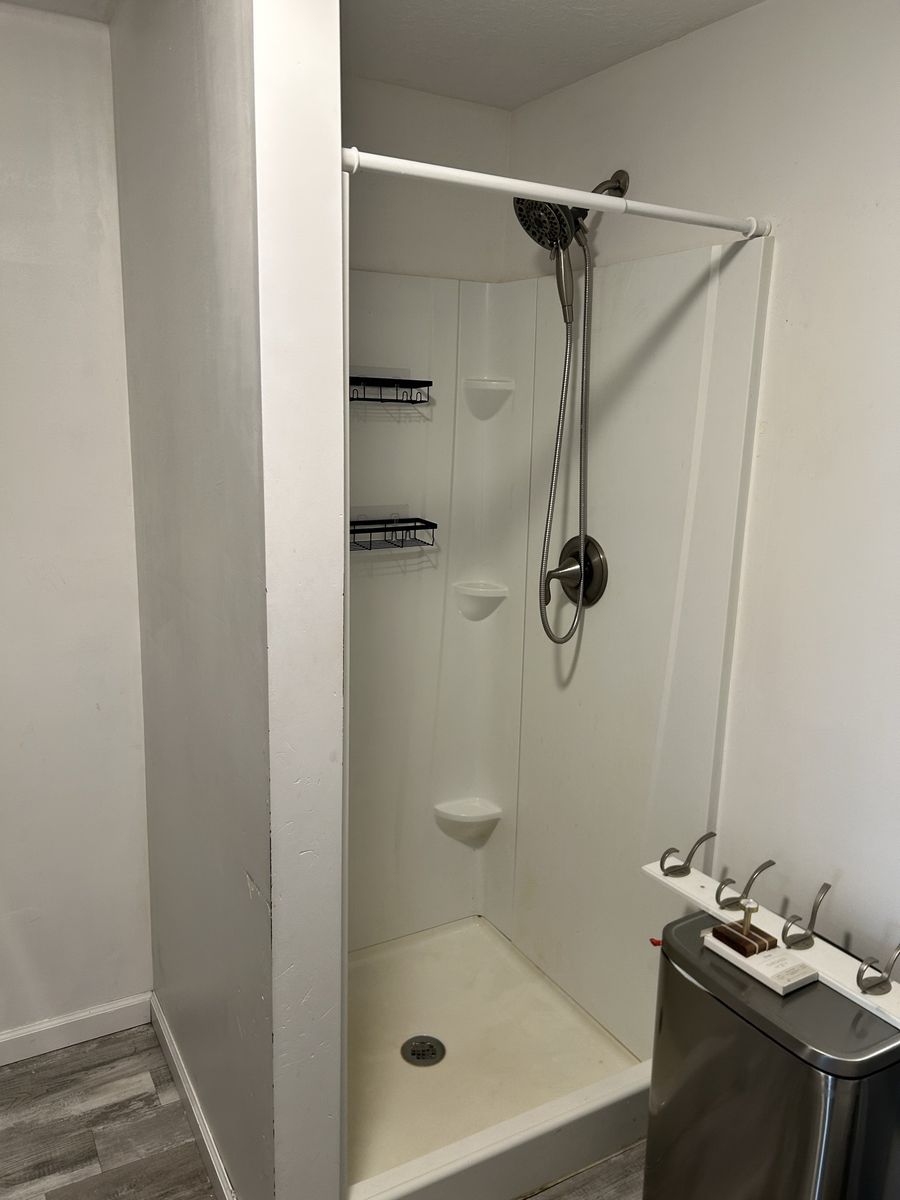 Main image 3