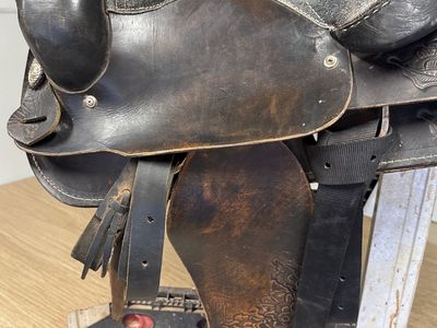 Vintage Western Trail Saddle