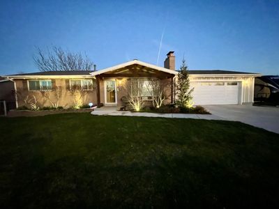 Fully Furnished Basement Suite for Single Female Roommate