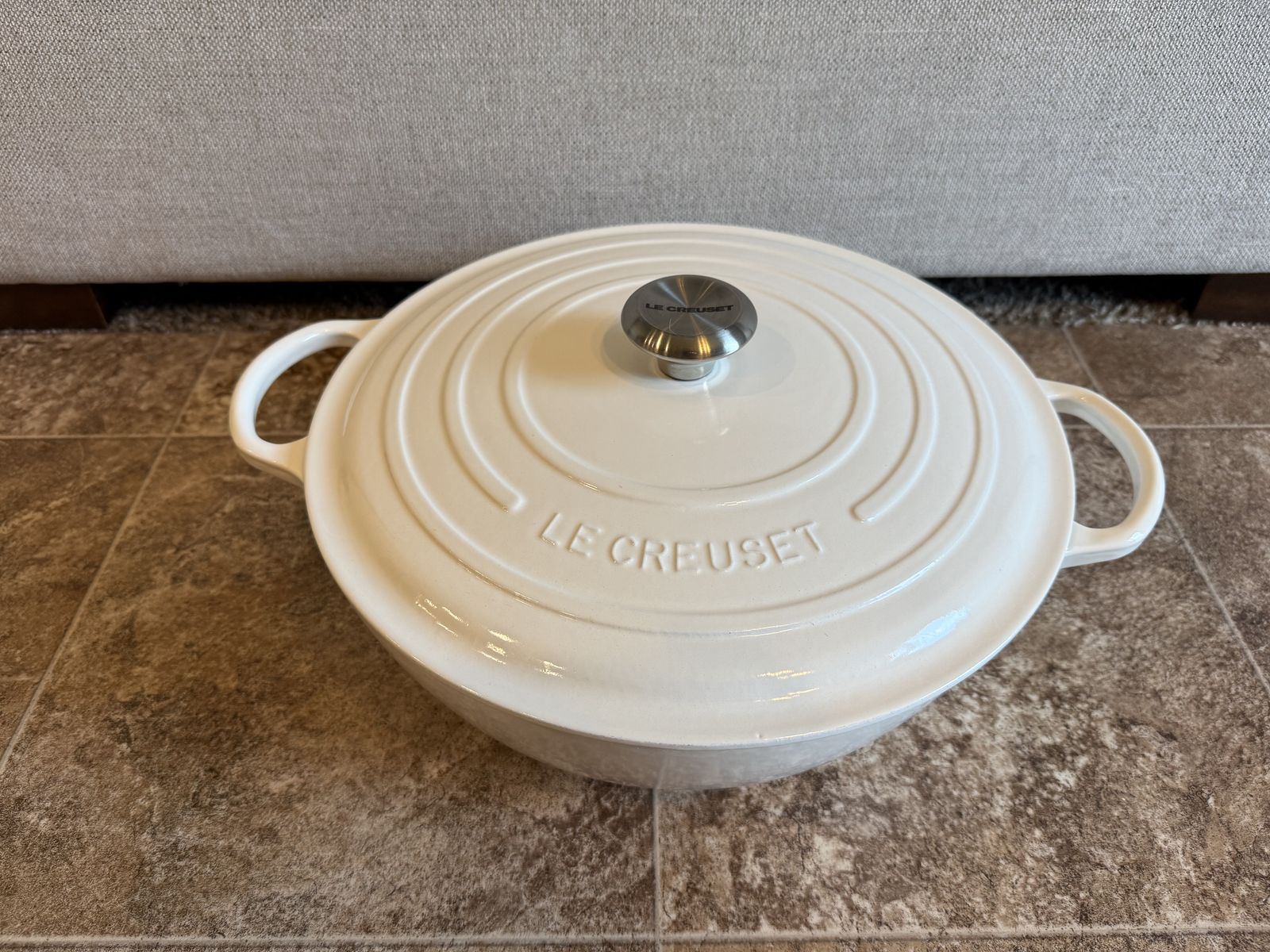 Le Creuset 7.5QT White Round Dutch Oven #32