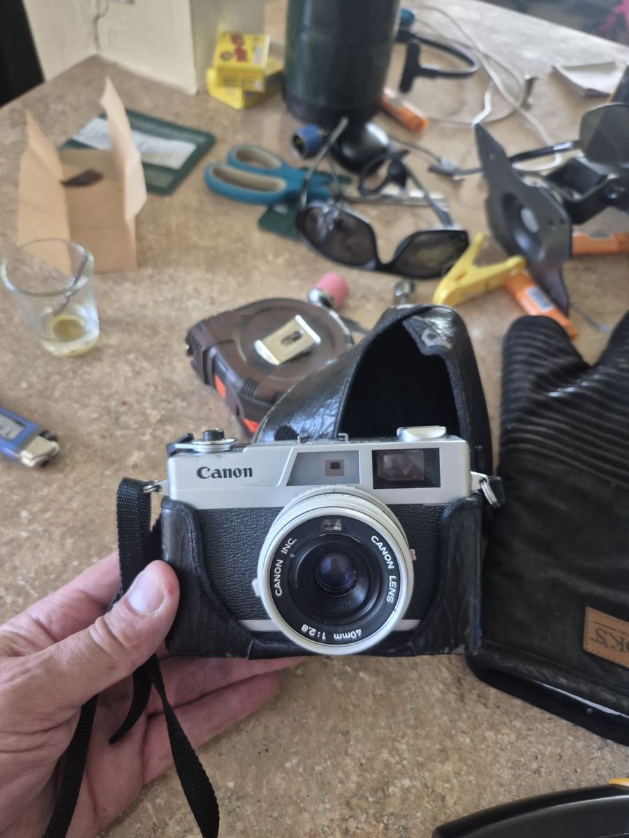 Canon Canonet 28 Rangefinder Film Camera with 40mm f/2.8 Lens and Case