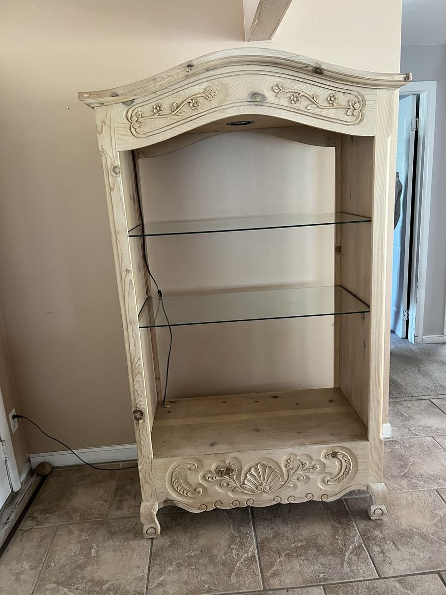 Gorgeous, knotty pine hutch