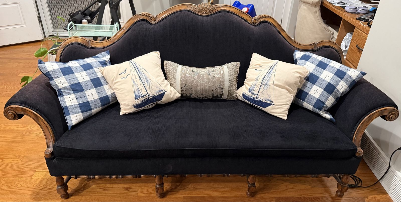 Antique/Vintage Settee Sofa