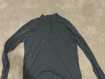 Kuhl Men's Size XXL Dark Gray Heathered Quarter-Zip Long Sleeve Pullover Sweater