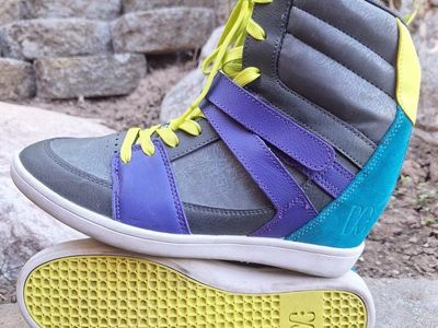 Womens DC High-Top Mirage Sz 10