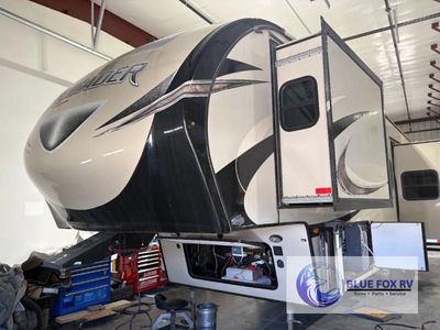 Used 2017 Prime Time RV Crusader 319RKT