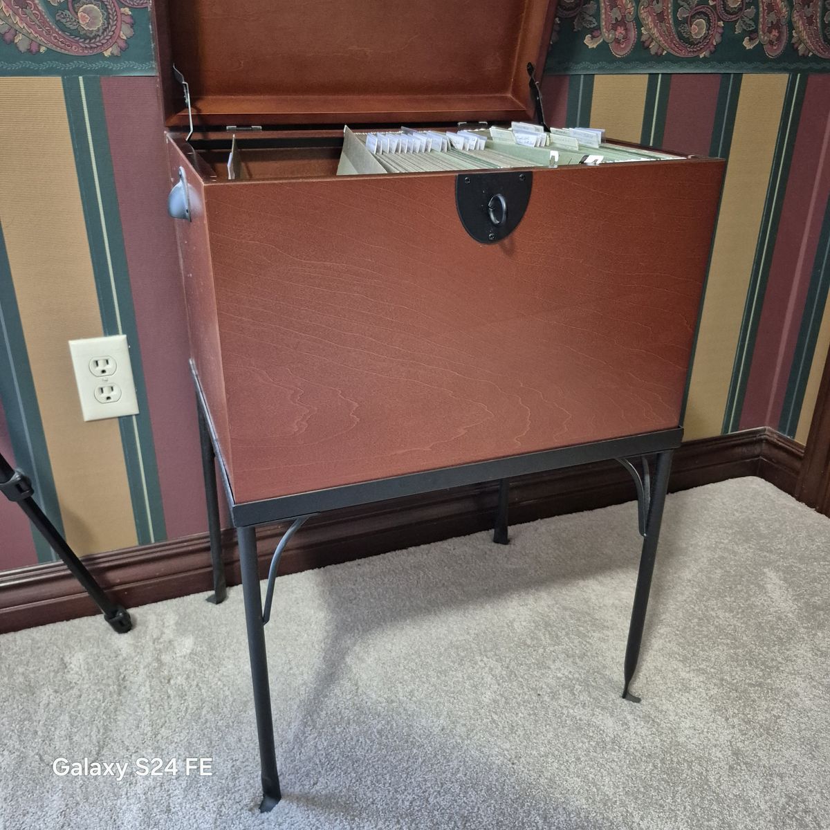 Wood File Cabinet with Pedestal