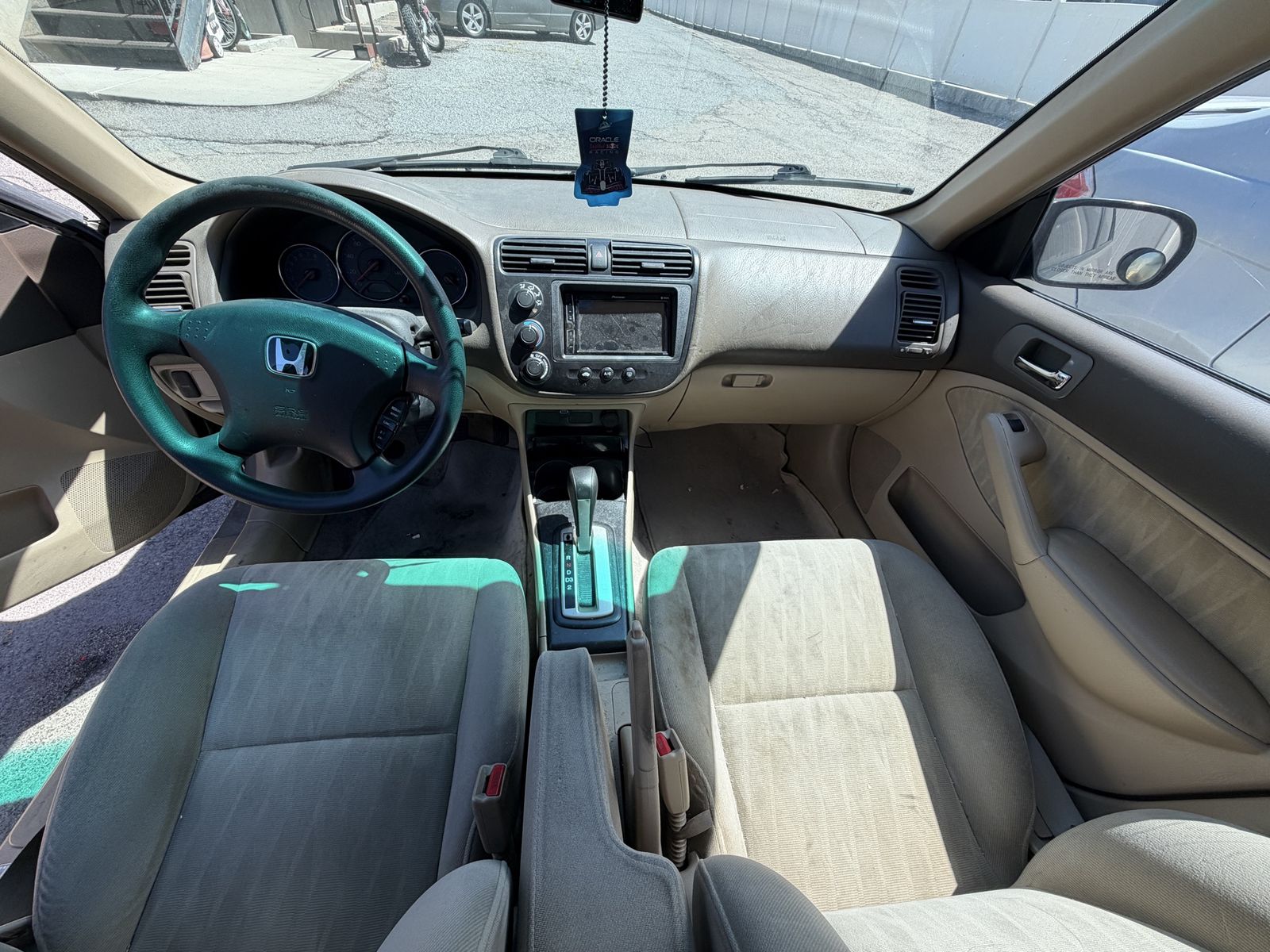 Main image 6
