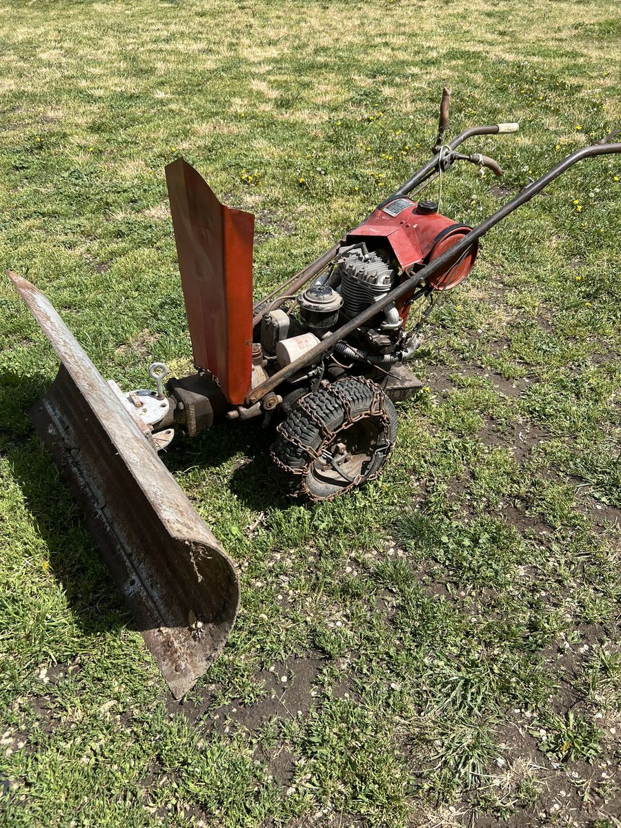Vintage Antique Gravely walk behind plow