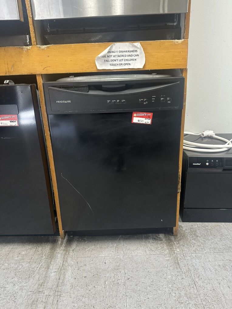 GOOD CONDITION FRIGIDAIRE BLACK DISHWASHER
