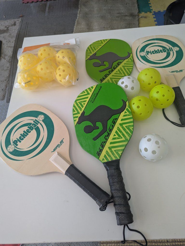 Kanga & Verus Pickleball Paddle Set with Balls - 2 Wood Paddles & 11 Pickleballs
