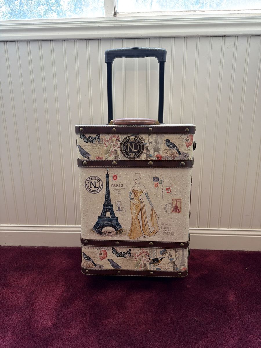 Nicole Lee Paris Fashion Ladies Rolling Vanity Case/Travel Luggage - Unique & Stylish