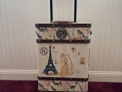 Nicole Lee Paris Fashion Ladies Rolling Vanity Case/Travel Luggage - Unique & Stylish