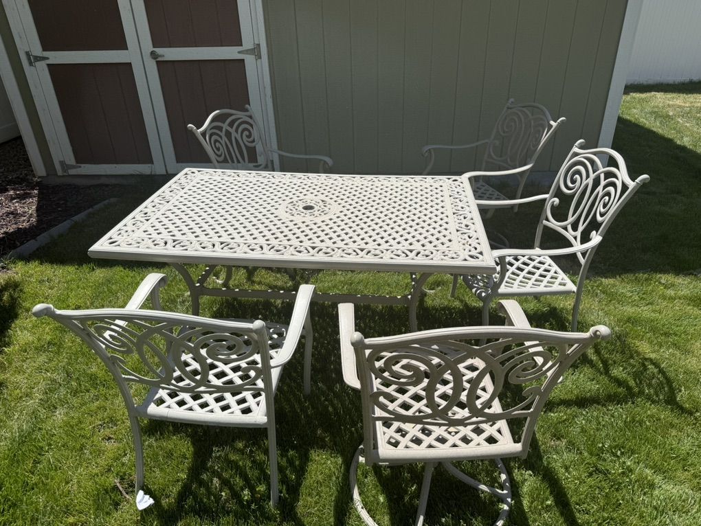 Main image 3