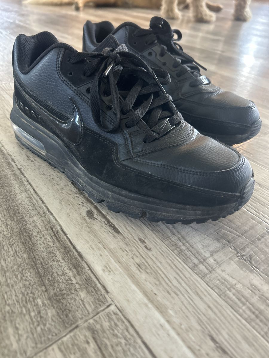 Nike Air Max Black Sneakers - Size 11