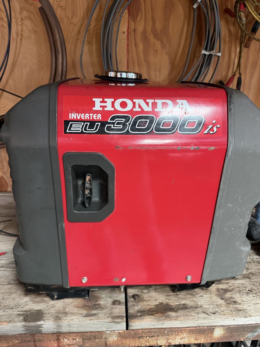 Honda EU3000is Inverter Generator - Used, Good Condition