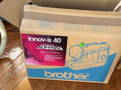 Brother Innov-is 40 Project Runway Limited Edition Computerized Sewing Machine