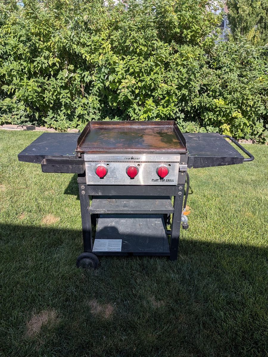 Camp Chef FTG600 Flat Top Propane Grill and Griddle with Side Shelves