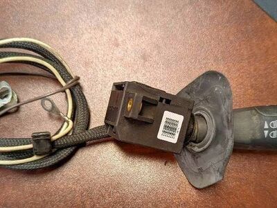 Used Kenworth Turn Signal Multi-Function Switch, Part # P27-6221 P27-1067