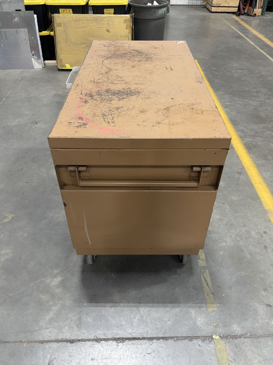 Main image 3