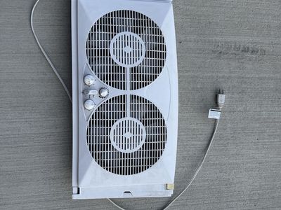 Twin Window Fan with Reversible Airflow Control, White