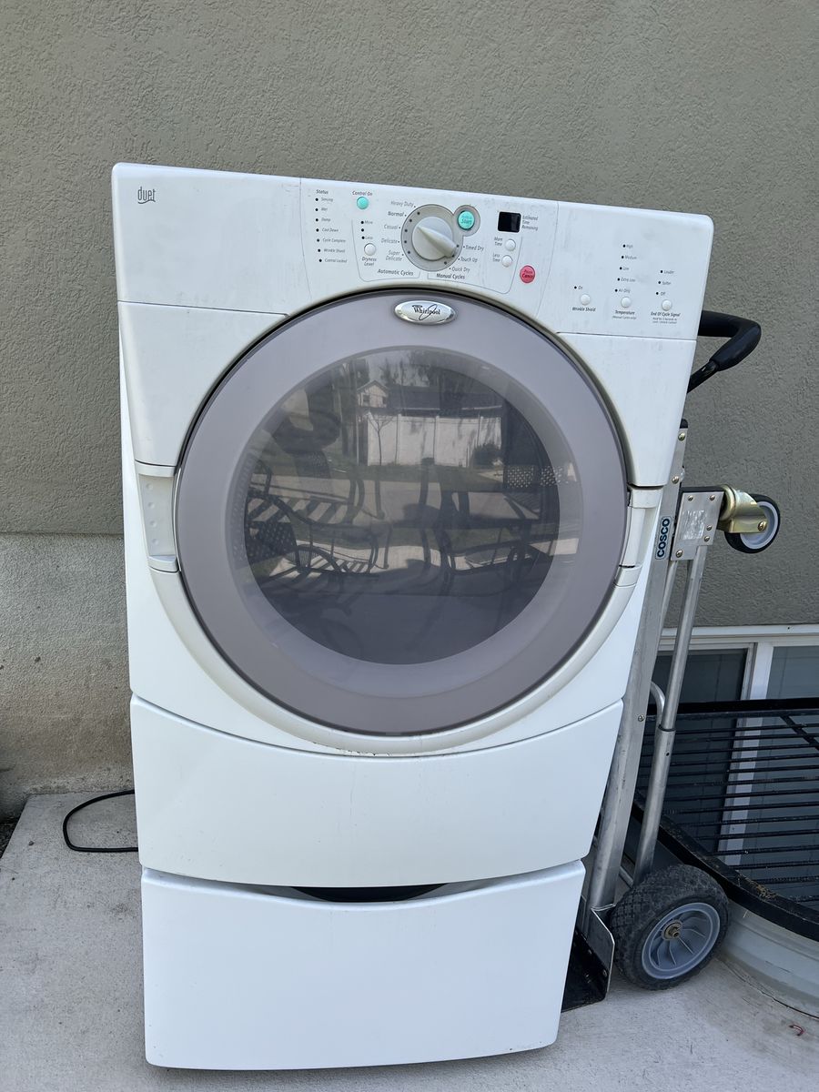 Whirlpool Electric front load dryer with pedestal