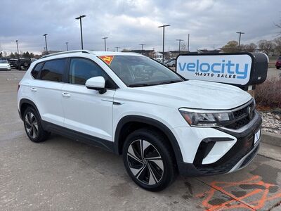 2024 Volkswagen Taos SE 4Motion