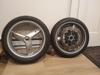 99-04 Triumph Sprint ST 955 Wheels with Tires
