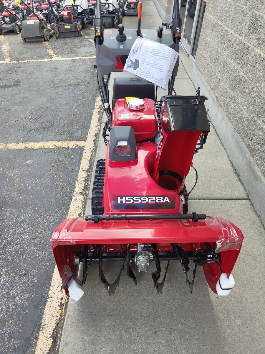 HSS928 Track Snow Blower