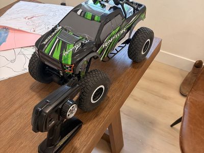 NKOK Raptor RC Rock Crawler - 2.4GHz Remote