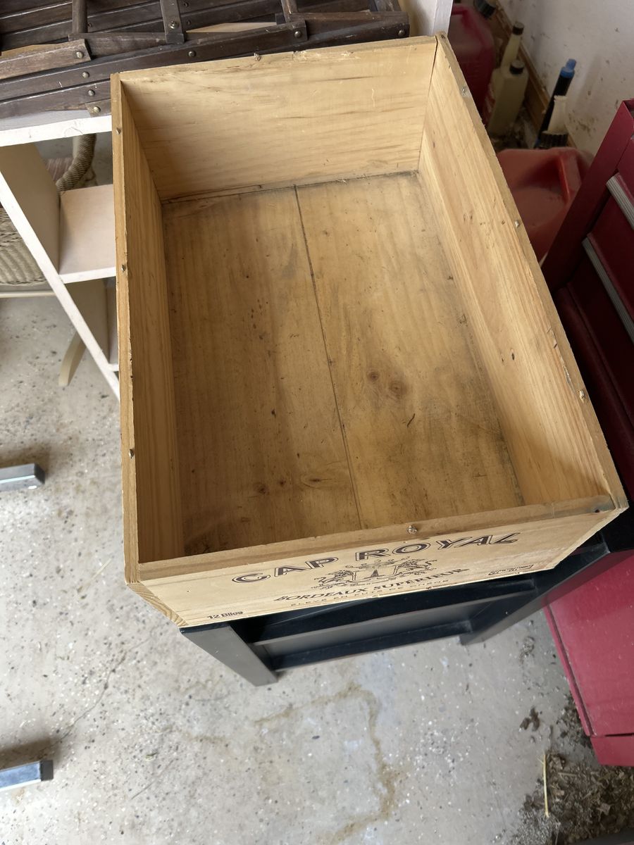 Vintage Empty Cap Royal Bordeaux wood Crate