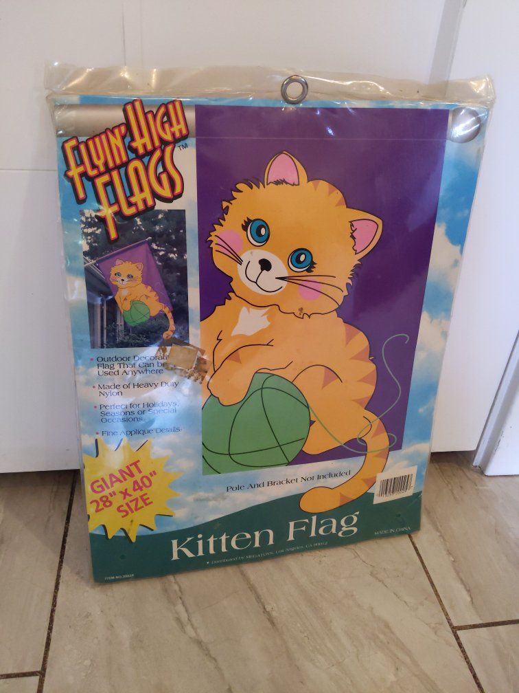 Vintage 90s Flying High Flags Giant Kitten Flag 28"x40" Nylon Outdoor Decor Megatoys Vintage