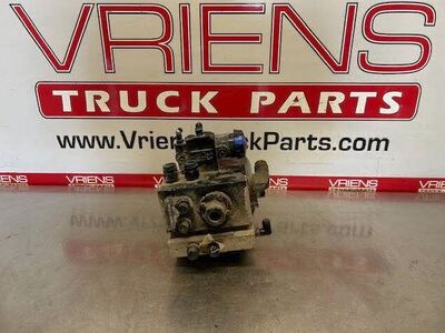 5008415 AIR DRYER
K025894 AIR COMPRESSOR