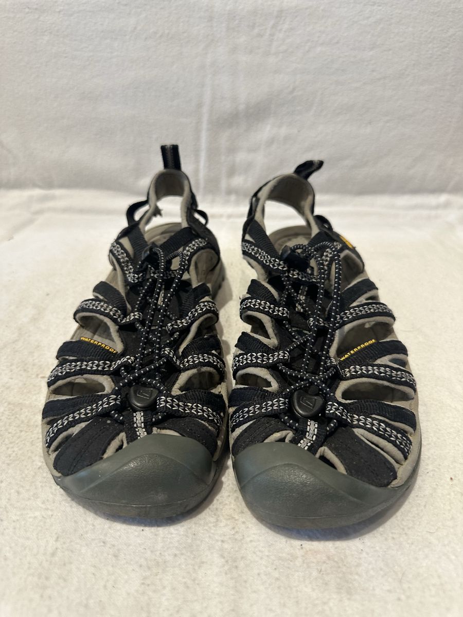 Keen women’s size 8, black slim style, hiking sandals