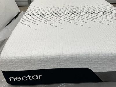 Nectar, Classic Hybrid, Cal King, Excellent Condition!!