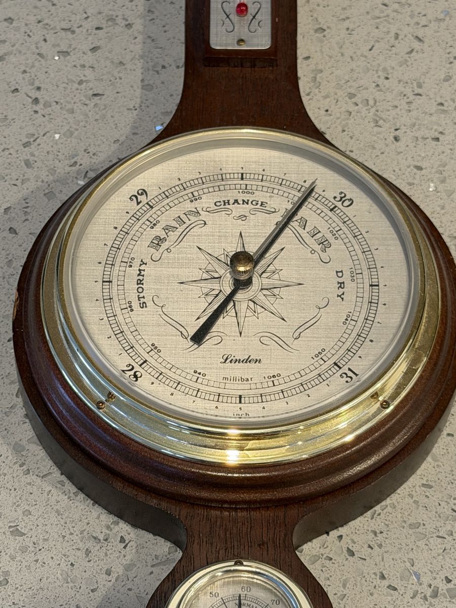 Main image 3